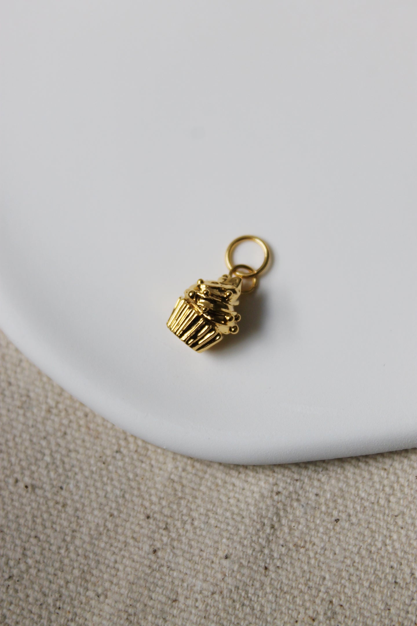 Cupcake Charm